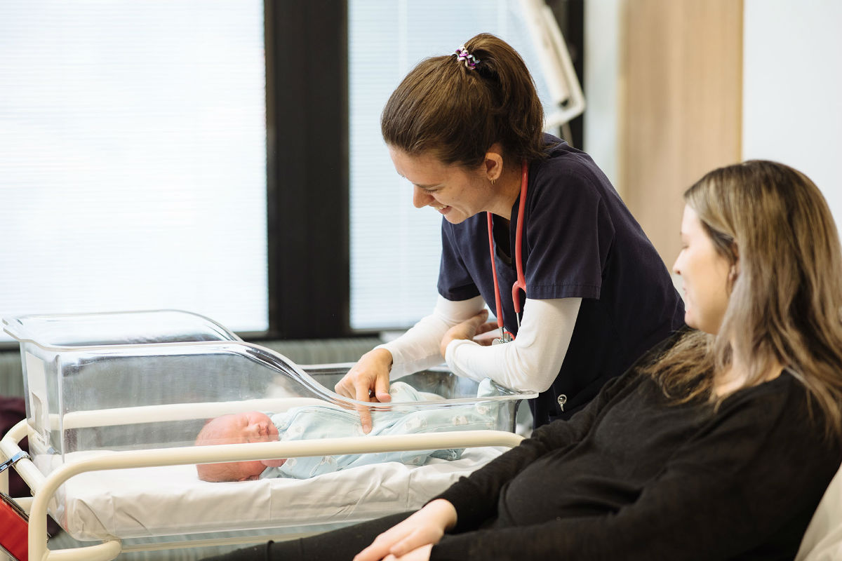 Decorative image: Young midwife